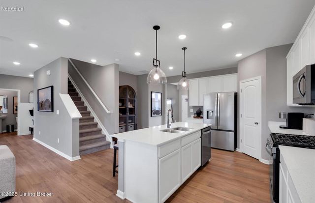 11148 Castlebrook Dr, Louisville, KY 40291