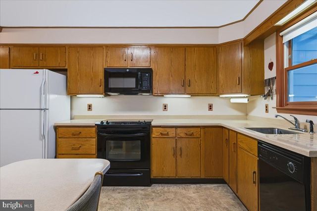 36 PASCHALL RD, Wilmington, DE 19803