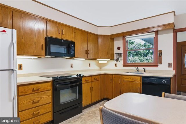 36 PASCHALL RD, Wilmington, DE 19803