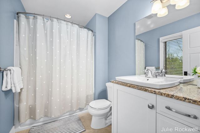 4985 W Village Court SE, Ada, MI 49301