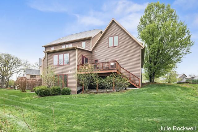 4985 W Village Court SE, Ada, MI 49301