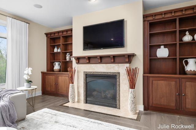 4985 W Village Court SE, Ada, MI 49301