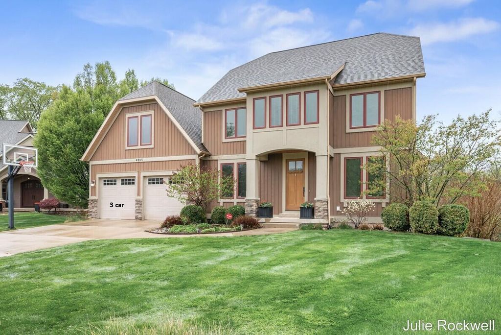 4985 W Village Court SE, Ada, MI 49301