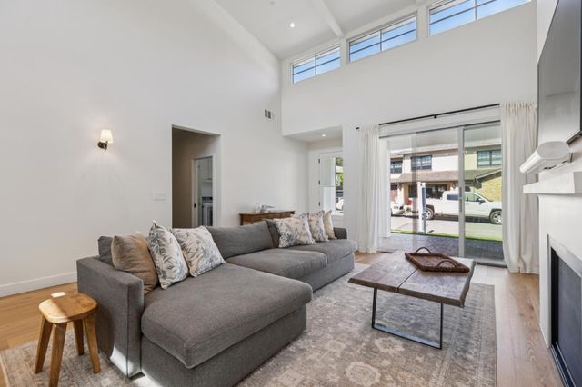 2 Augusta Court, Los Gatos, CA 95030