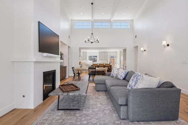 2 Augusta Court, Los Gatos, CA 95030