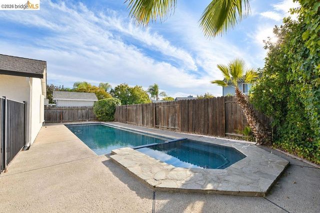 4239 Sequoia Drive, Oakley, CA 94561