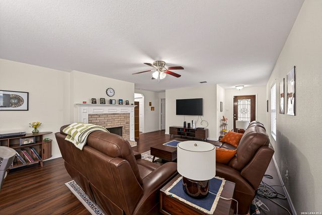 7942 Ruidoso Chase, Selma, TX 78154