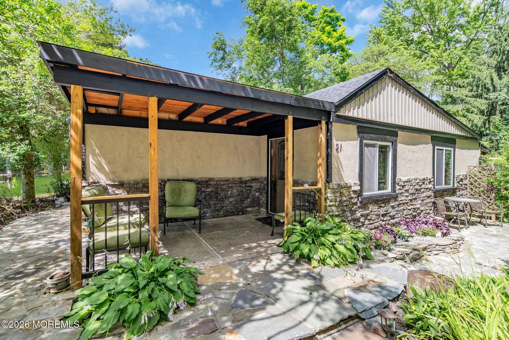 21 Yellowbrook Road, Freehold, NJ 07728