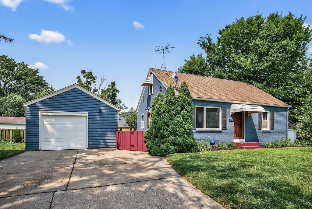 130 17th Avenue S, Hopkins, MN 55343