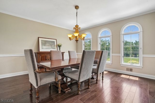 6 Proprietor Ln, Readington Twp., NJ 08889