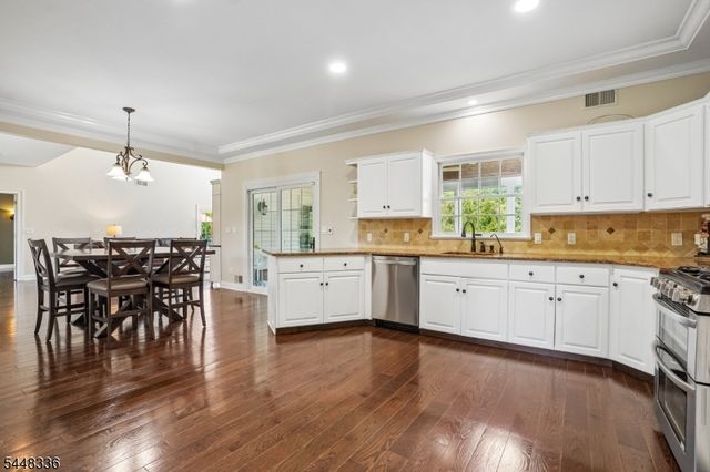 6 Proprietor Ln, Readington Twp., NJ 08889