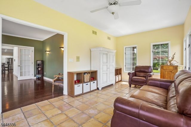 6 Proprietor Ln, Readington Twp., NJ 08889