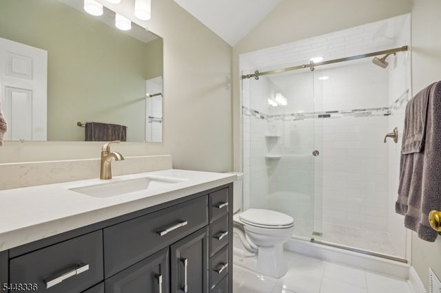 6 Proprietor Ln, Readington Twp., NJ 08889