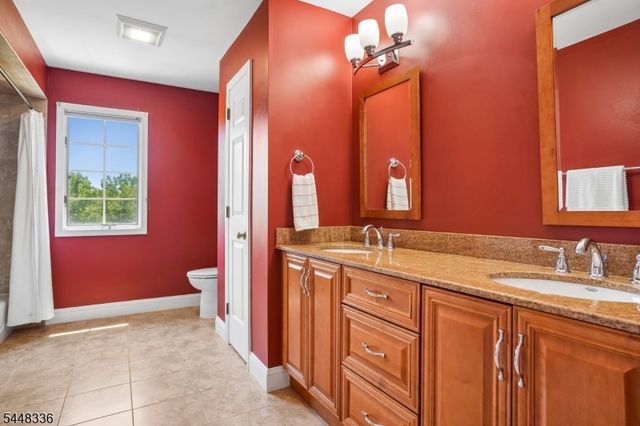 6 Proprietor Ln, Readington Twp., NJ 08889