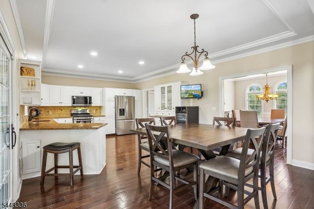 6 Proprietor Ln, Readington Twp., NJ 08889