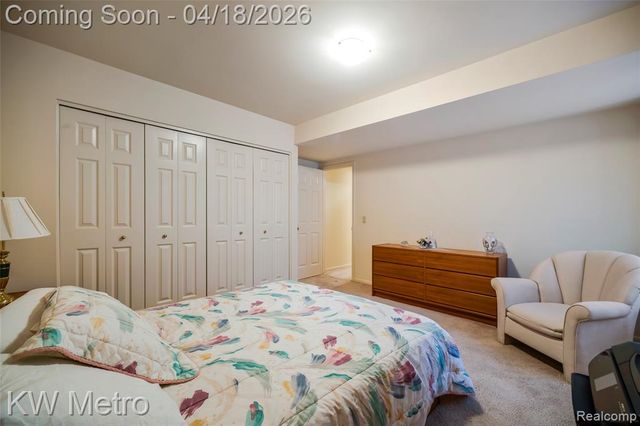 3086 Bloomfield Park Drive, West Bloomfield, MI 48323