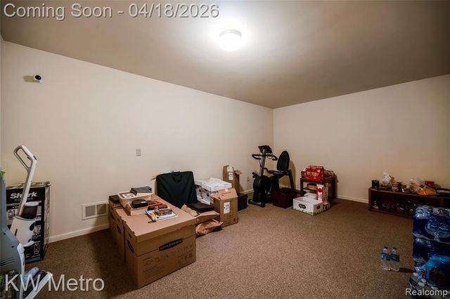 3086 Bloomfield Park Drive, West Bloomfield, MI 48323