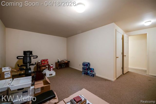 3086 Bloomfield Park Drive, West Bloomfield, MI 48323
