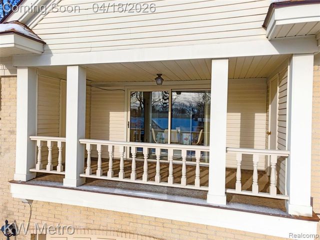3086 Bloomfield Park Drive, West Bloomfield, MI 48323