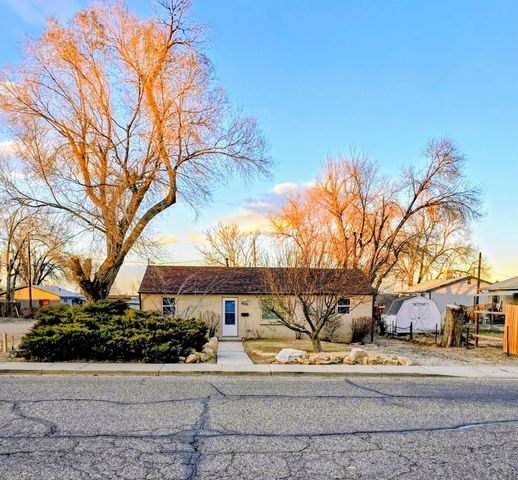 4205 St Clair Ave, Pueblo, CO 81005