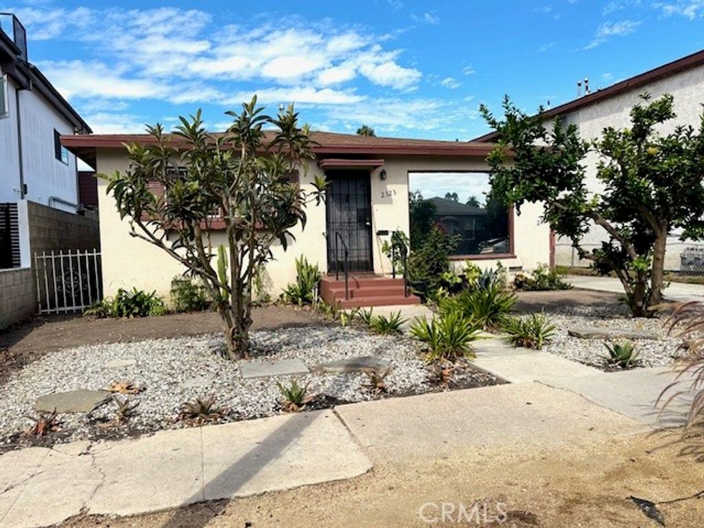2323 Carmona Ave, Los Angeles, CA 90016
