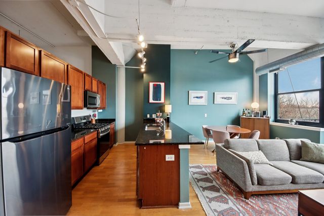 2323 W PERSHING Road 340, Chicago, IL 60609