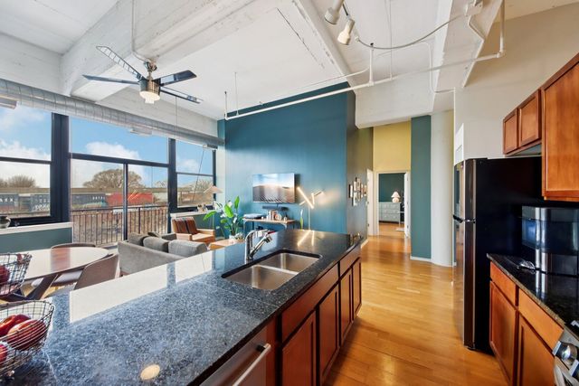 2323 W PERSHING Road 340, Chicago, IL 60609