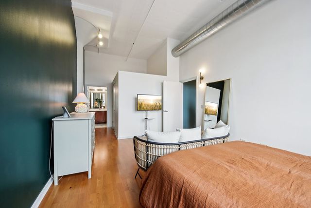 2323 W PERSHING Road 340, Chicago, IL 60609