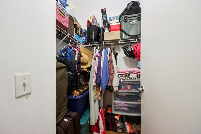 2323 W PERSHING Road 340, Chicago, IL 60609