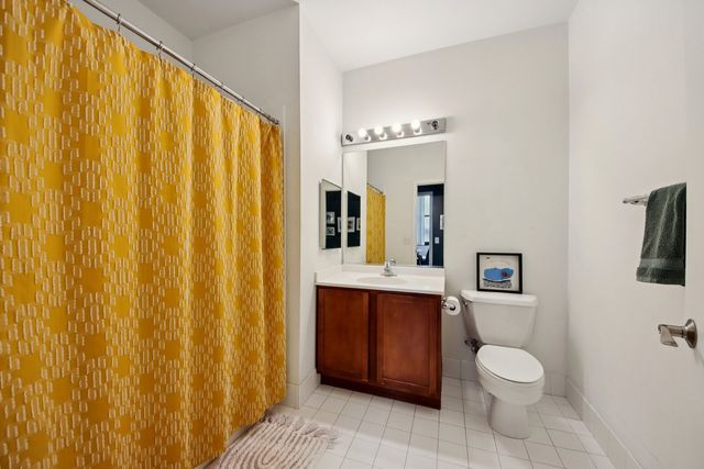 2323 W PERSHING Road 340, Chicago, IL 60609