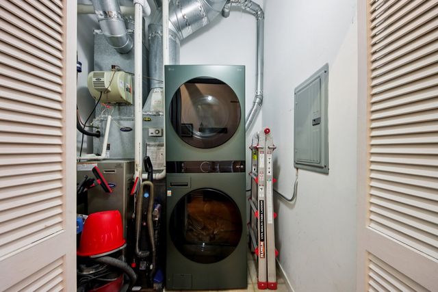 2323 W PERSHING Road 340, Chicago, IL 60609