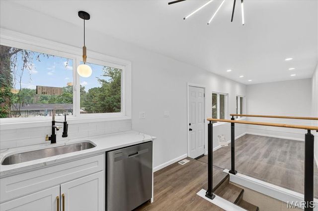 10243 Pannell Drive, St Louis, MO 63136