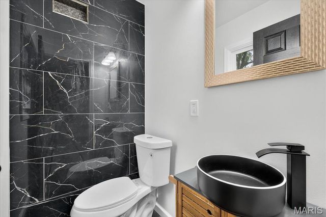 10243 Pannell Drive, St Louis, MO 63136