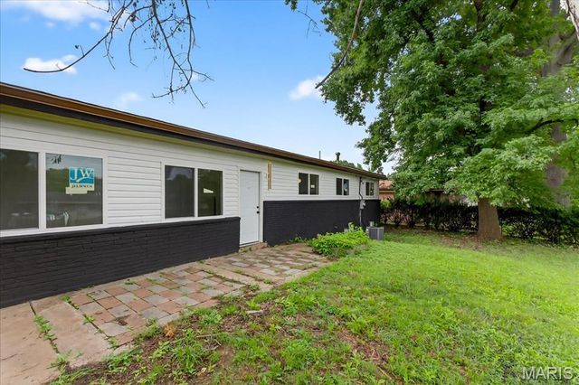 10243 Pannell Drive, St Louis, MO 63136