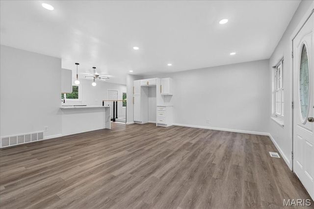 10243 Pannell Drive, St Louis, MO 63136