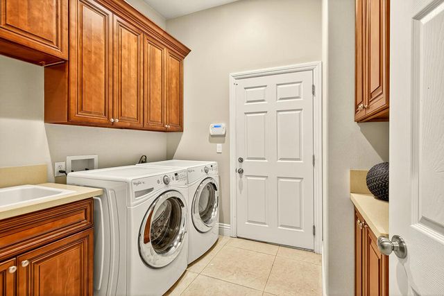 52720 Avenue Velasco, La Quinta, CA 92253