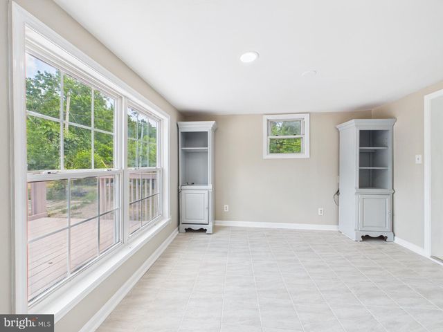 203 SHACKELFORD WELL RD, Fredericksburg, VA 22406
