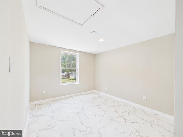 203 SHACKELFORD WELL RD, Fredericksburg, VA 22406