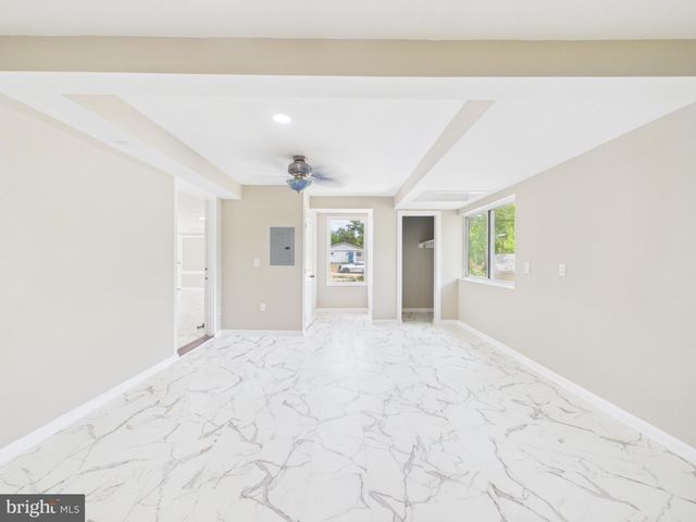 203 SHACKELFORD WELL RD, Fredericksburg, VA 22406