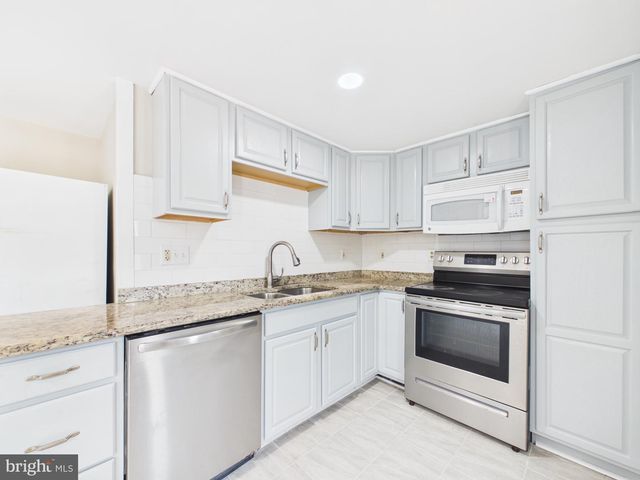 203 SHACKELFORD WELL RD, Fredericksburg, VA 22406