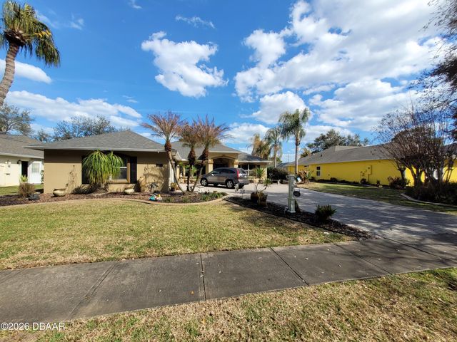 1607 Promenade Circle, Port Orange, FL 32129