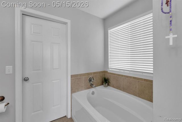50647 Bredenbury Drive, Macomb, MI 48044