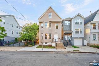 225 10th Street, Newark, NJ 07107