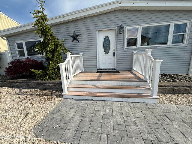 3414 Bergen Avenue, Toms River, NJ 08753