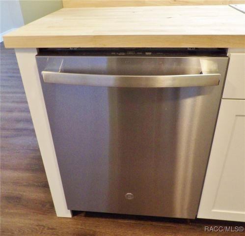 515 S Monroe Street, Beverly Hills, FL 34465