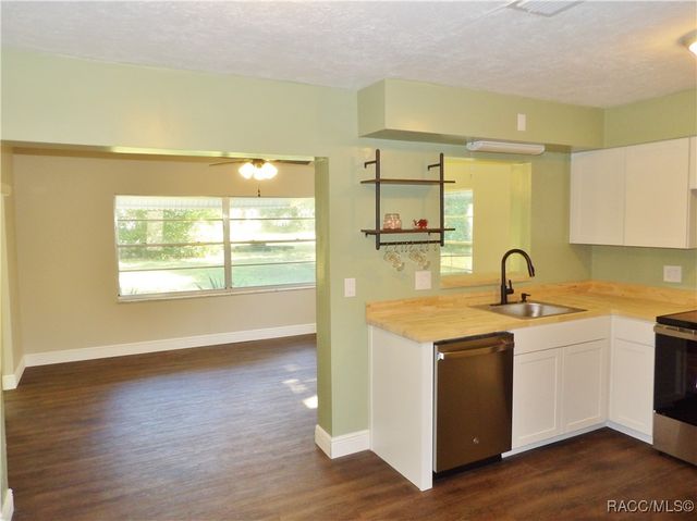 515 S Monroe Street, Beverly Hills, FL 34465