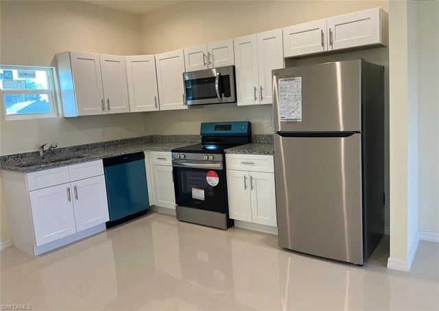 2910 55th ST W, Lehigh Acres, FL 33971
