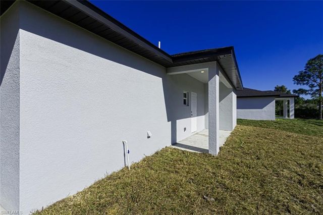 2910 55th ST W, Lehigh Acres, FL 33971