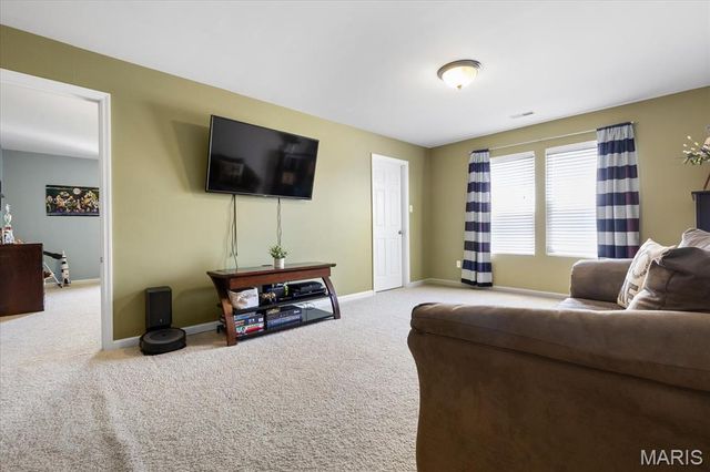 1744 Briarmanor Drive, Lake St Louis, MO 63367