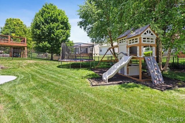 1744 Briarmanor Drive, Lake St Louis, MO 63367